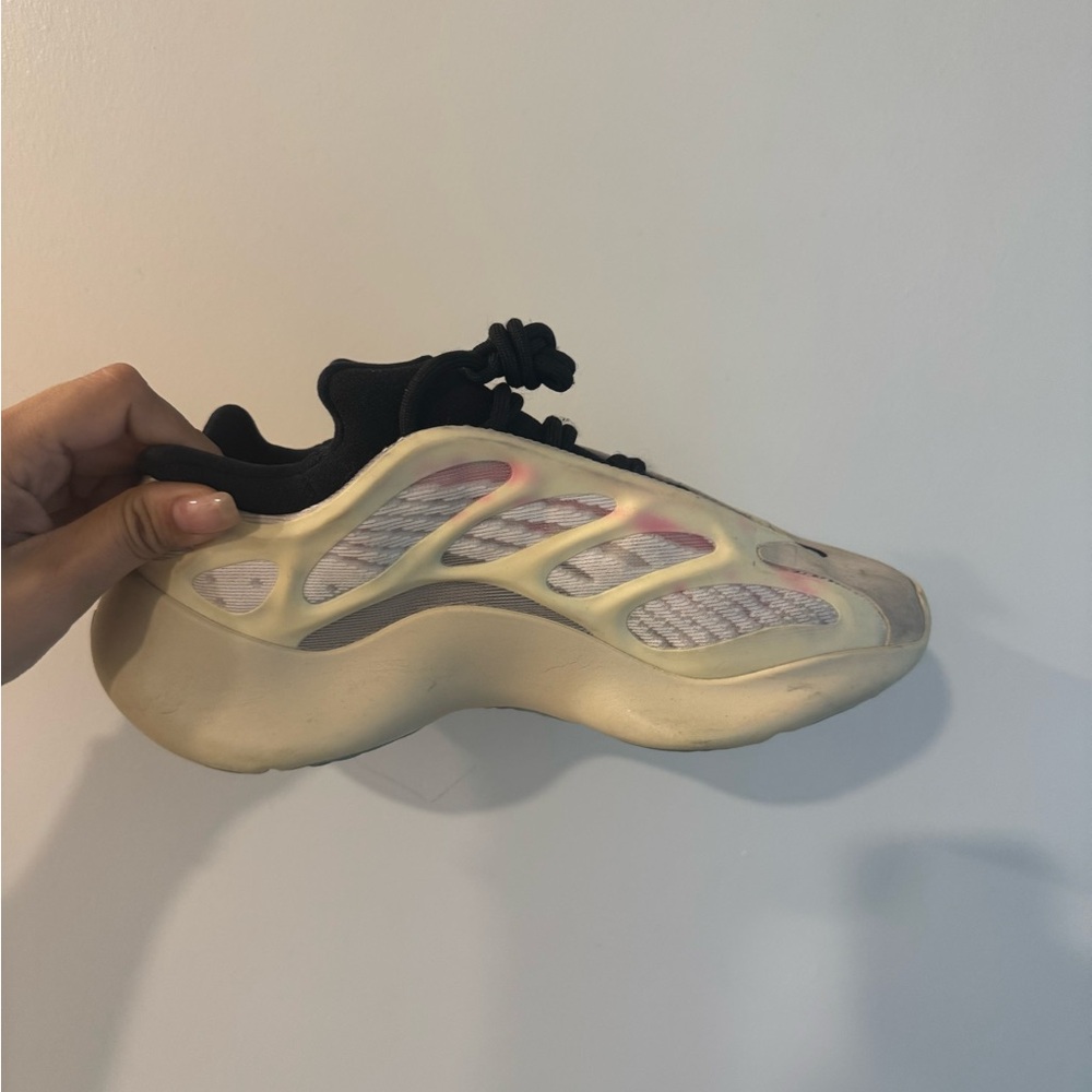 Yeezy 700 V3 Azael